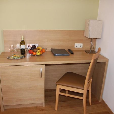 Weinhotel Rieder Poysdorf Dış mekan fotoğraf