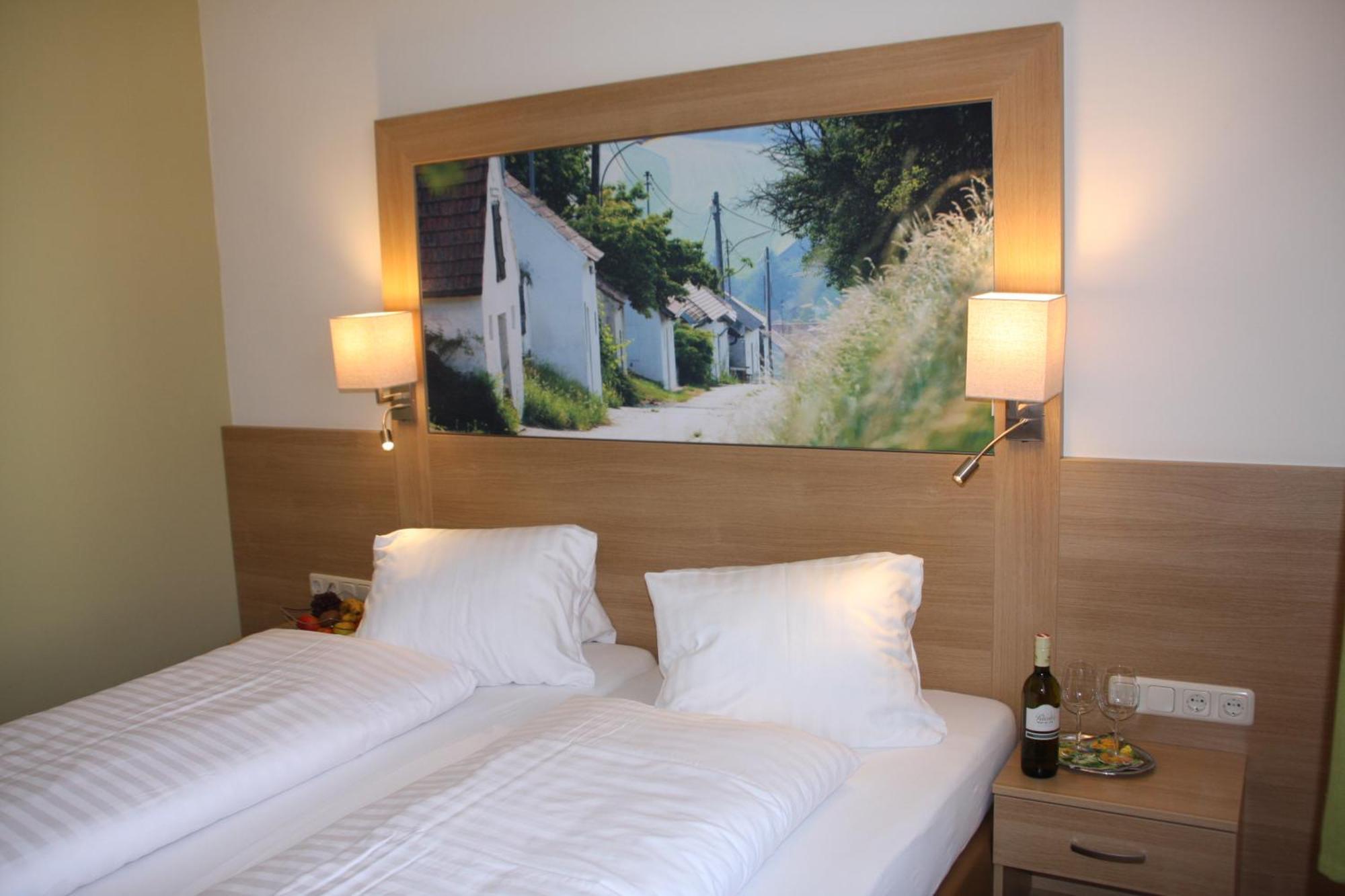 Weinhotel Rieder Poysdorf Dış mekan fotoğraf