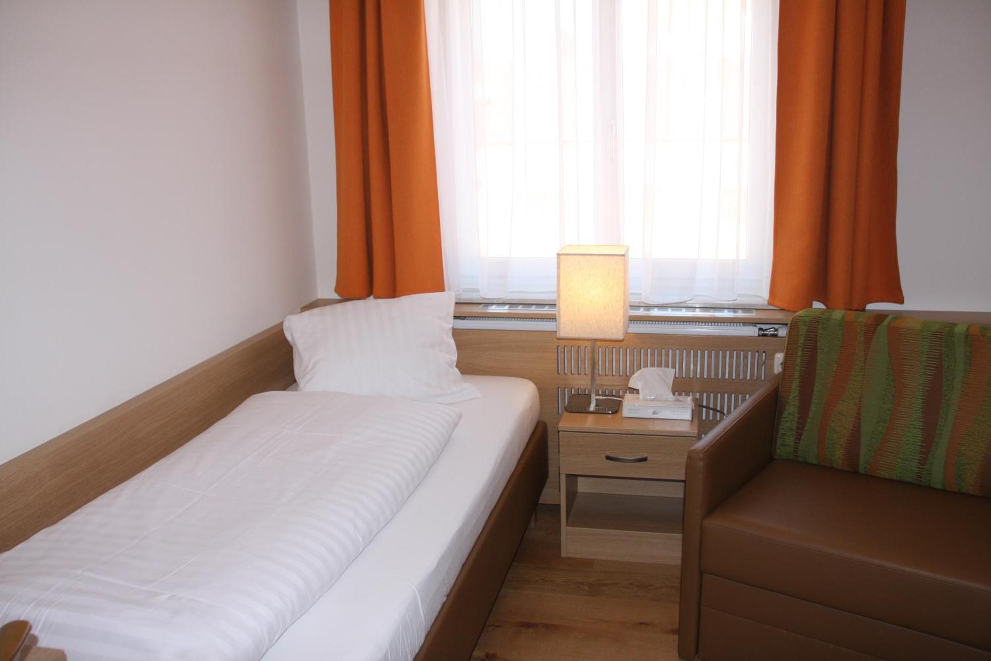 Weinhotel Rieder Poysdorf Dış mekan fotoğraf