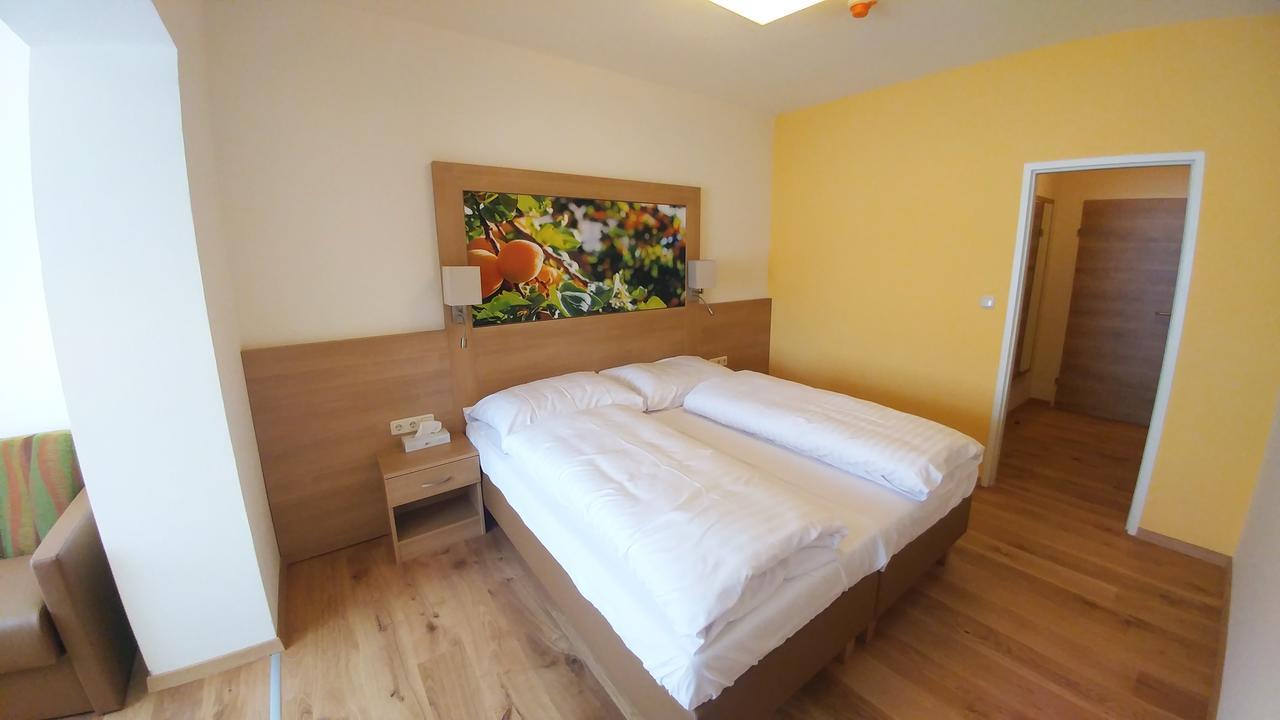 Weinhotel Rieder Poysdorf Dış mekan fotoğraf